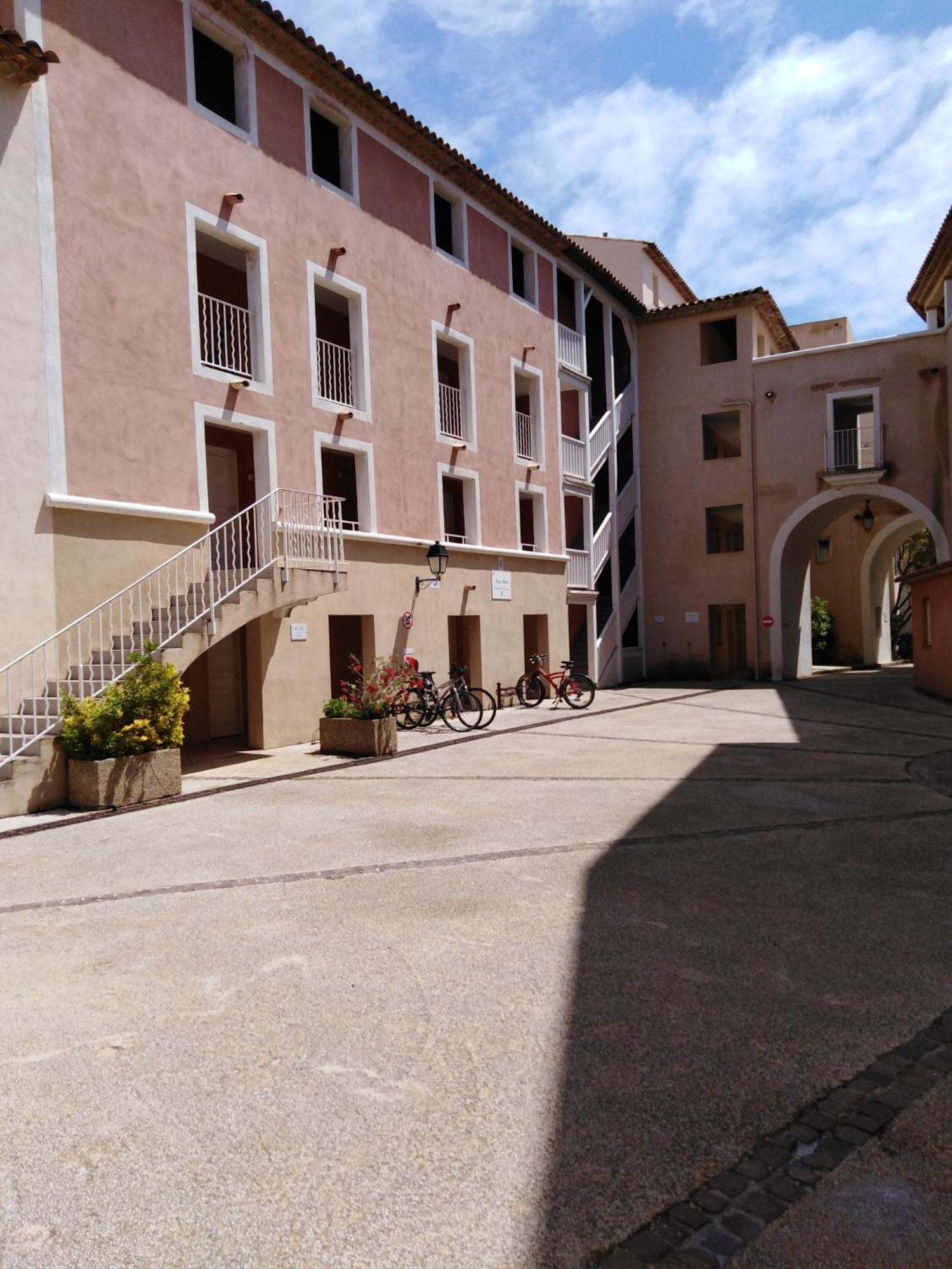 Appartement T2 Avec Piscine A 100 M De La Plage Six-Fours-les-Plages Eksteriør billede